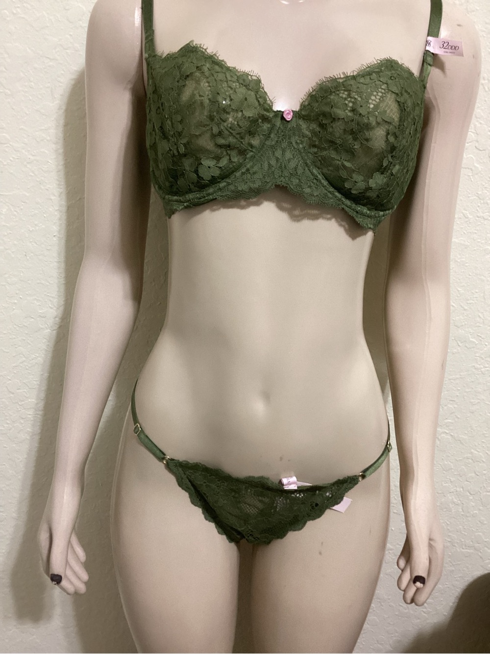 Victoria's Secret Olive Green Lace Underwire Bra & Bikini Set